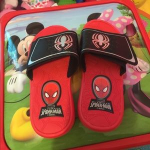Marvel Spider-Man 🕷 slip on size 11